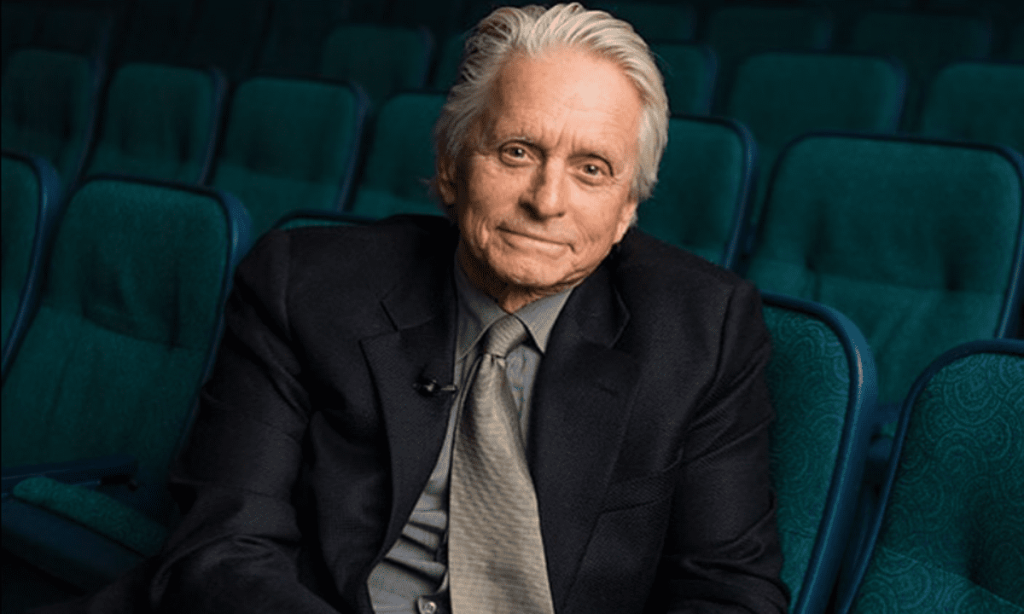 Michael Douglas Scarlett Johansson
