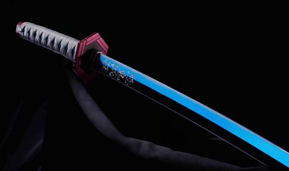 Katana Demon Slayer Bandai la replica di Tomioka Giyu