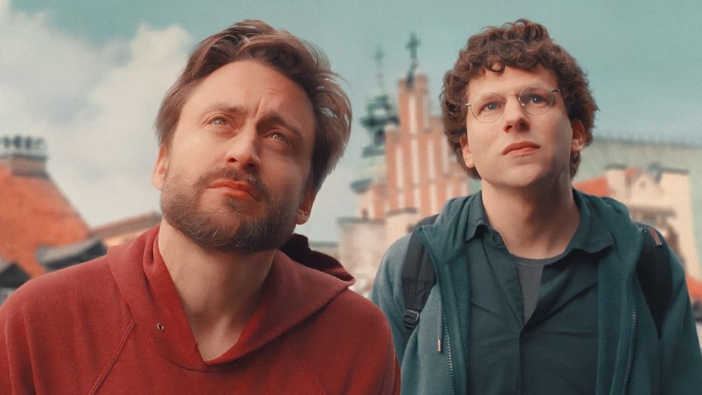 A Real Pain: il trailer, la trama e il cast del film diretto e interpretato da Jesse Eisenberg