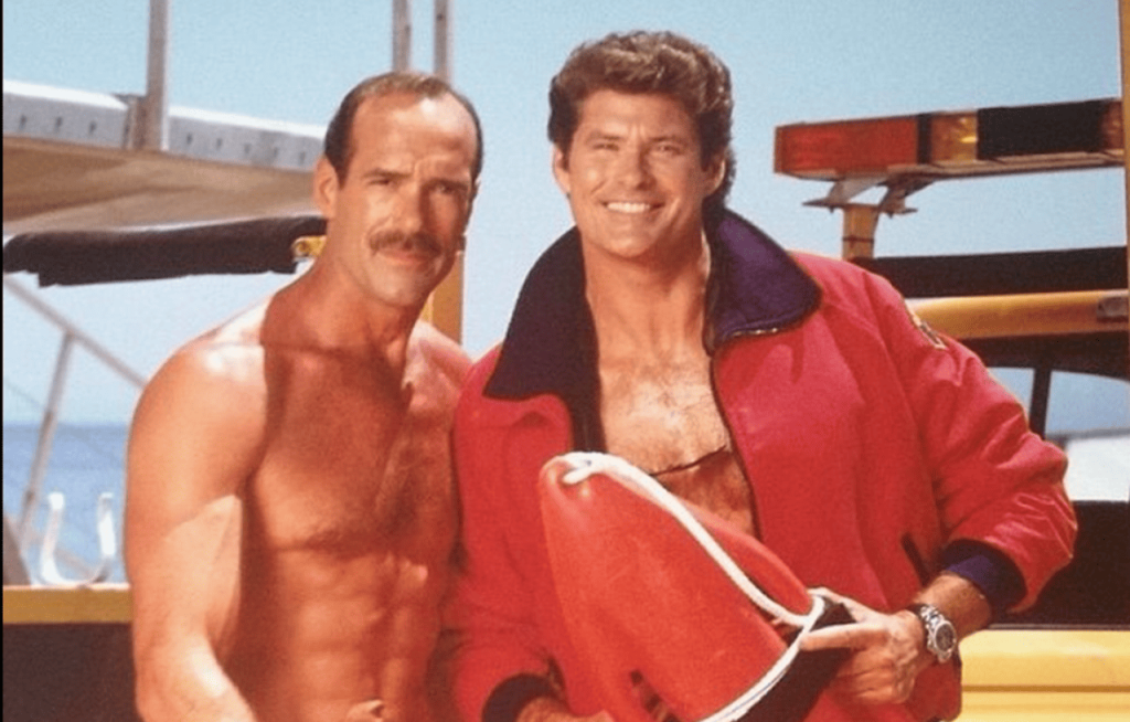 Michael Newman è morto addio all'iconico attore di Baywatch