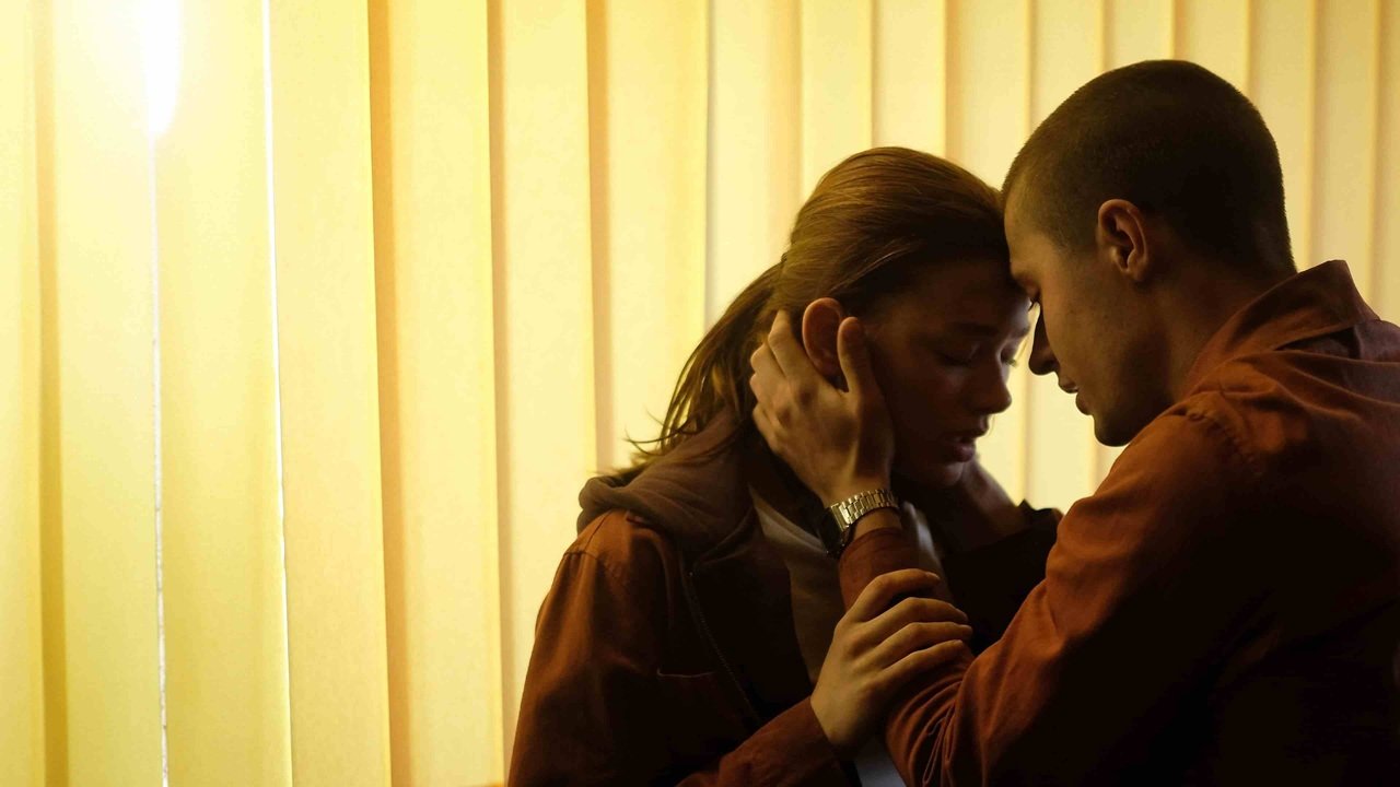 Fallen poster serie tv tratta dai libri di Lauren Kate in streaming su RaiPlay