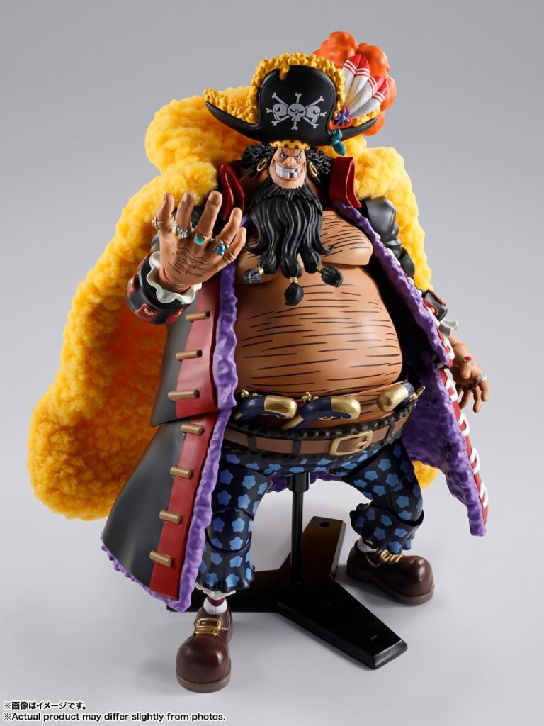 One Piece Bandai SH Figuarts di Barbanera (Marshall D Teach)