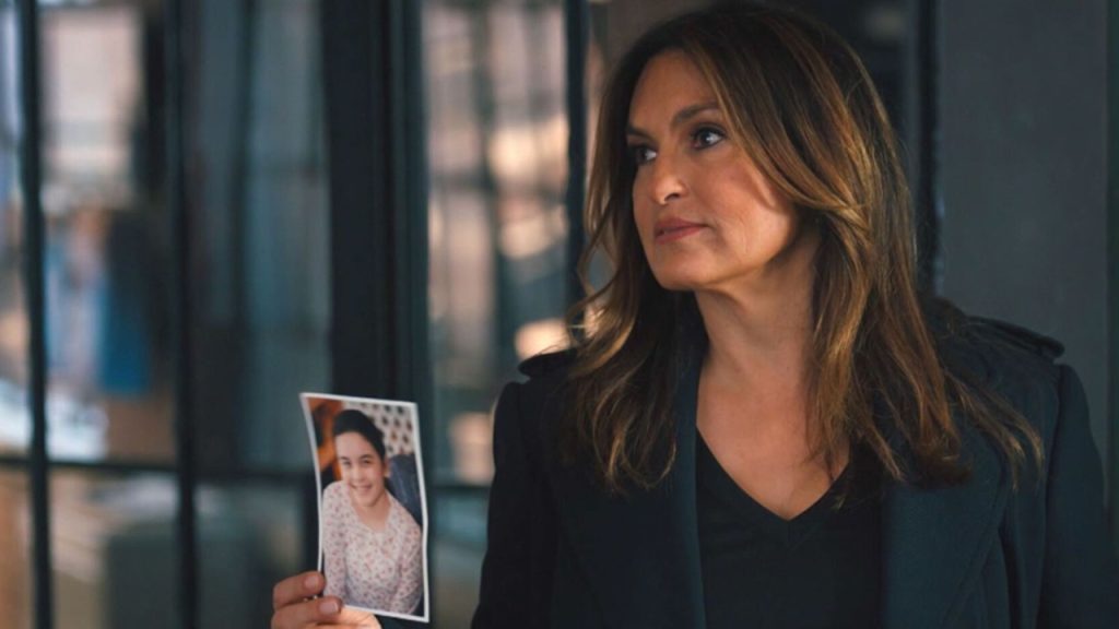 Poster serie tv Law & Order, con Mariska Hargitay