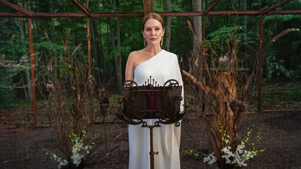 Sirens, Julianne Moore nel trailer della serie Netflix