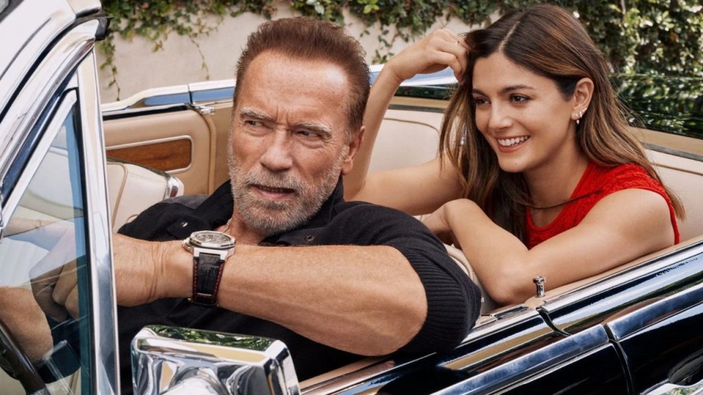 FUBAR, Arnold Schwarzenegger e Carrie-Anne Moss innamorati pazzi nel trailer della seconda stagione
Scena di FUBAR