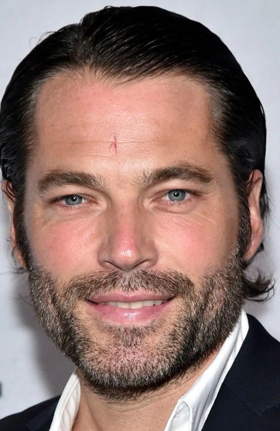 Karate Ghost, un brillante cast per una commedia esilarante e spettrale 
Tim Rozon