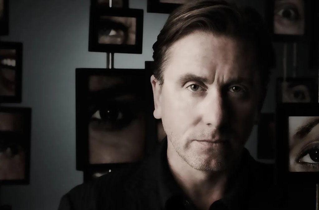 Tim Roth si trasforma in un pesce in Fish, film di Carlo Hintermann