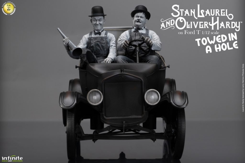 Stan Laurel & Oliver Hardy nella figure 1/12 di Infinite Statue