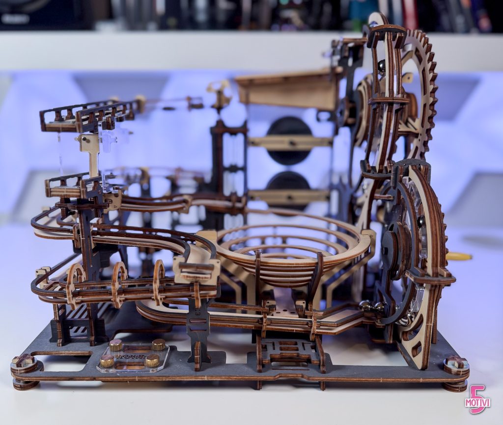 Marble Run Rokr night city
