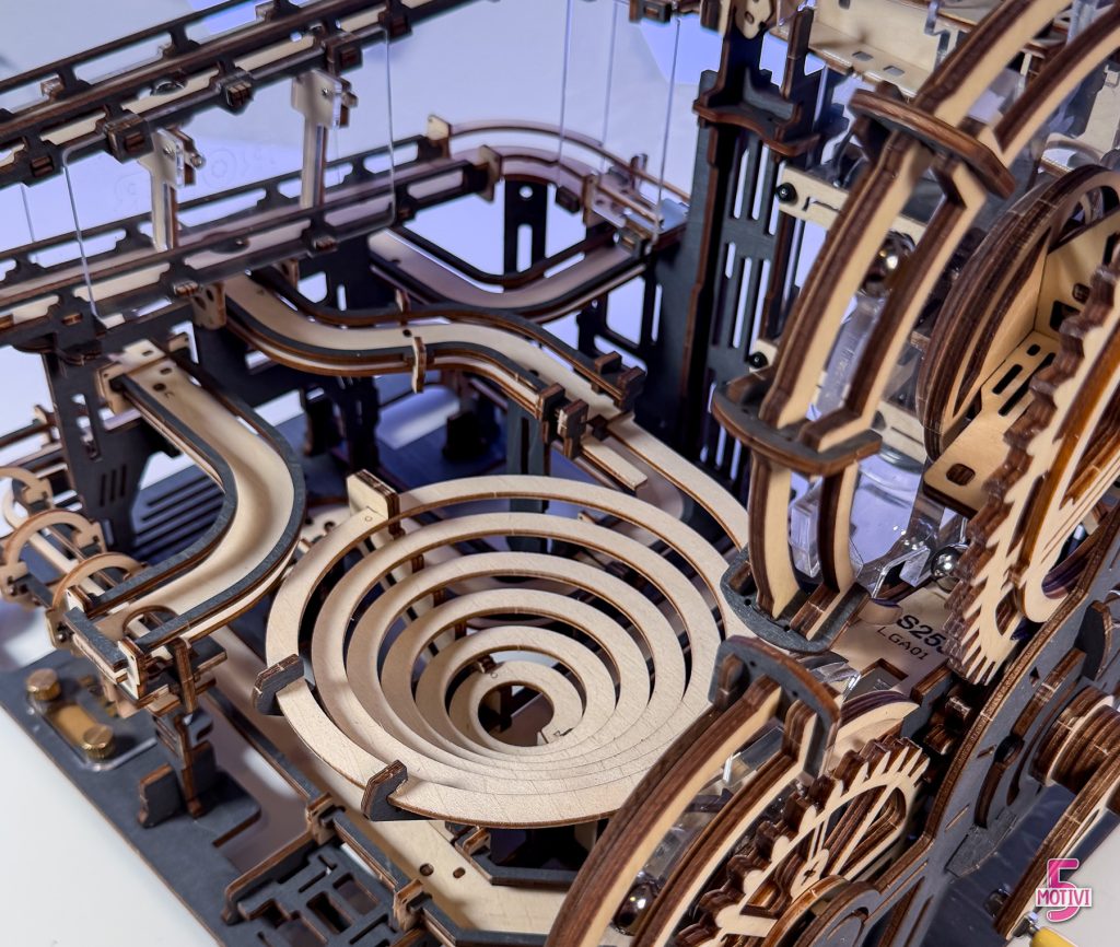 Marble Run Rokr night city